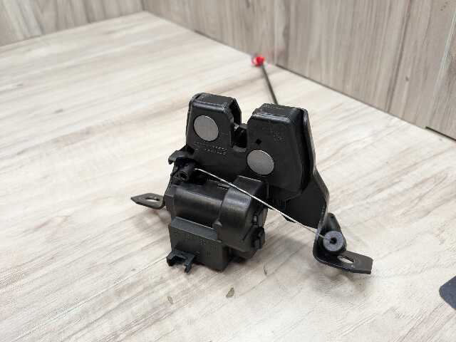18-26 OEM BMW G29 Z4 30 M40 Trunk Tailgate Lid Lock Latch Actuator