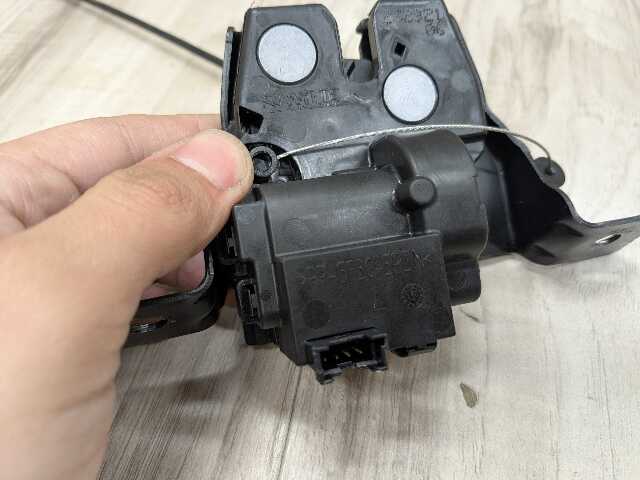 18-26 OEM BMW G29 Z4 30 M40 Trunk Tailgate Lid Lock Latch Actuator