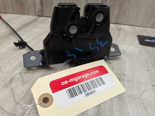 18-26 OEM BMW G29 Z4 30 M40 Trunk Tailgate Lid Lock Latch Actuator