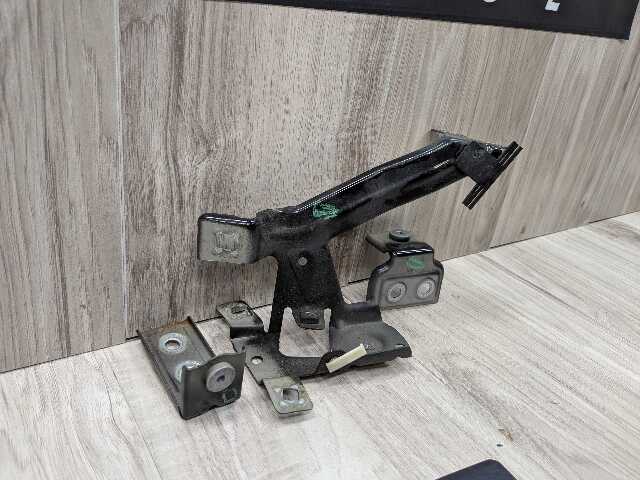 16-19 OEM BMW G11 G12 740 750 M760 Front Left Driver Fender Holder Bracket SET