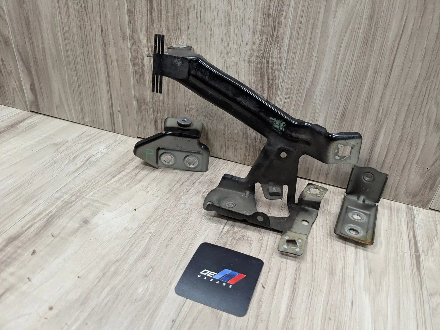 16-19 OEM BMW G11 G12 740 750 Front Right Passenger Fender Holder Bracket SET