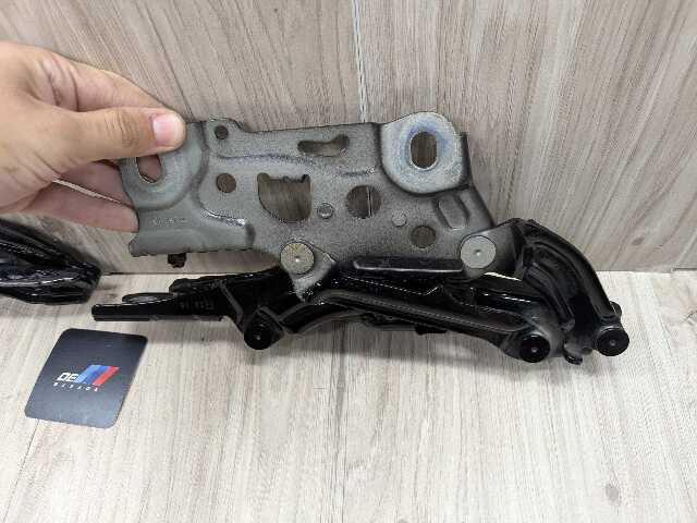 OEM BMW F90 F93 G12 G14 G15 G16 G30 M5 M8 Hood Bonnet Left Right Hood Hinges SET