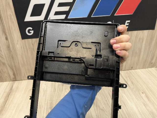 18-26 OEM BMW G29 Z4 30 M40 Center Console Storage Compartment Tray Bin Trim