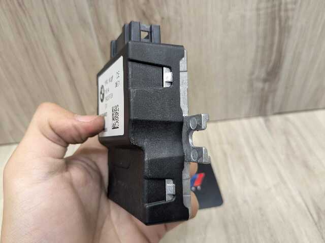 OEM BMW F90 G12 G20 G22 G23 G42 G80 G82 G83 M3 M5 Fuel Pump Control Module Unit