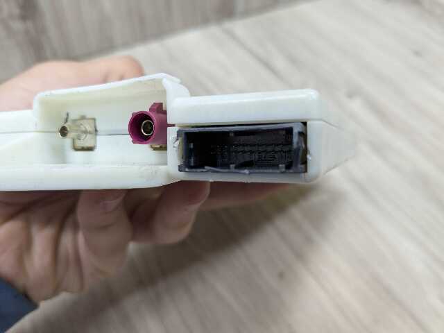 19-26 OEM BMW G29 Z4 30 M40 Antenna Telematics Control Unit Module