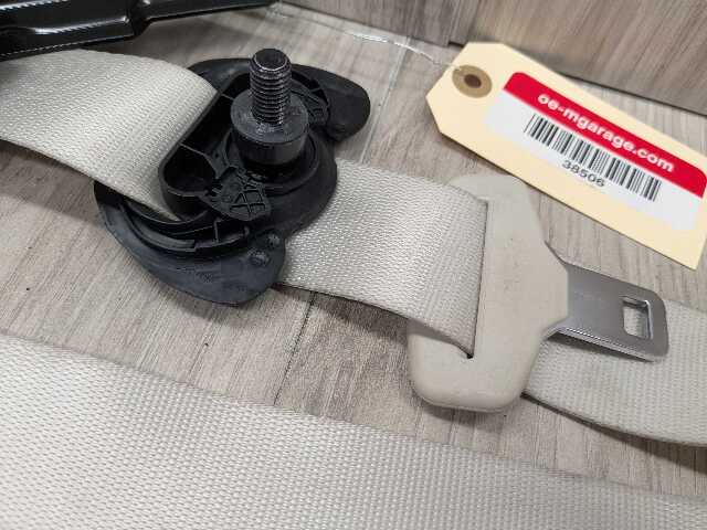 16-22 OEM BMW G11 G12 740 750 Front Right Passenger Seat Belt Retractor BEIGE