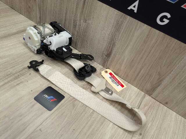 16-22 OEM BMW G11 G12 740 750 Front Right Passenger Seat Belt Retractor BEIGE
