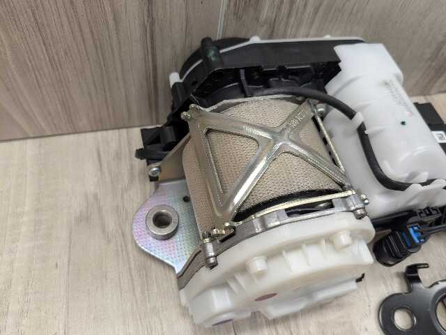 16-22 OEM BMW G11 G12 740 750 M760 Front Left Driver Seat Belt Retractor BEIGE