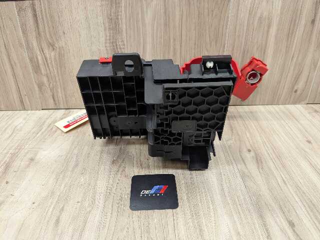 16-22 OEM BMW G12 G30 Rear Positive Battery Power Distribution Junction Fuse Box