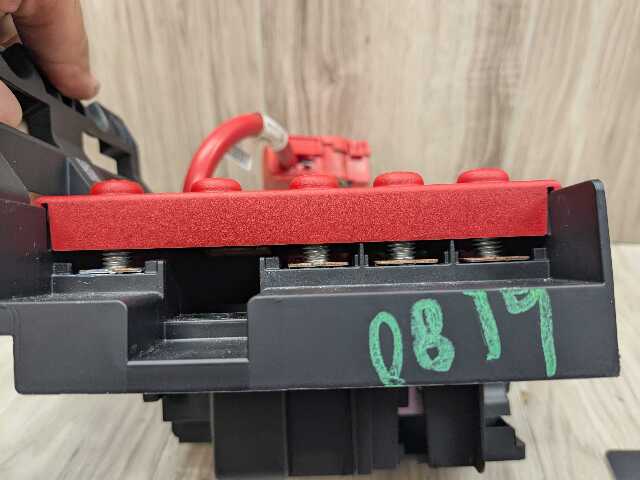 16-22 OEM BMW G12 G30 Rear Positive Battery Power Distribution Junction Fuse Box