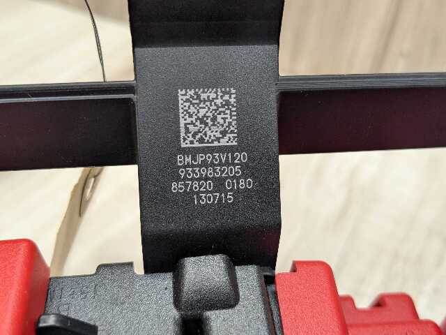 16-22 OEM BMW G12 G30 Rear Positive Battery Power Distribution Junction Fuse Box