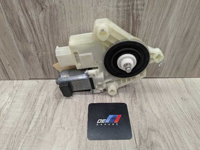 OEM BMW G01 G12 740 750 M760 FRONT RIGHT PASSENGER Door Window Regulator Motor