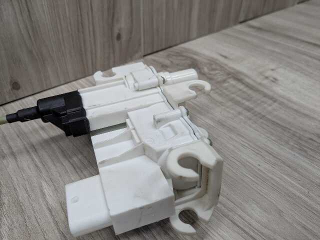 16-22 OEM BMW G11 G12 FRONT RIGHT PASSENGER Door Lock Latch Actuator SOFT CLOSE