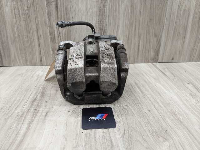 OEM BMW G20 G22 G23 G26 G42 330 M340 430 440 FRONT Right Passenger Brake Caliper