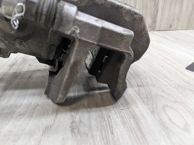 OEM BMW G20 G22 G23 G26 G42 330 M340 430 440 FRONT Right Passenger Brake Caliper
