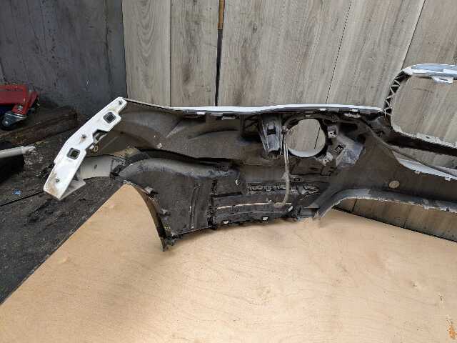 NOTE* 14-18 OEM BMW F15 X5 Front Bumper Cover Panel White 300