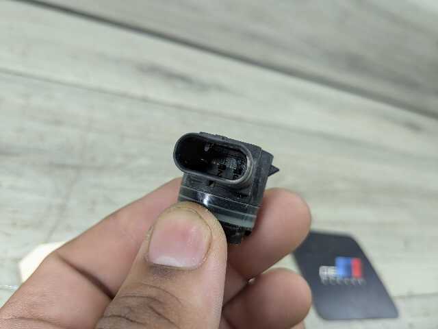 OEM BMW F15 F16 F48 F90 F97 G01 G12 G30 Bumper Parking Distance Sensor PDC White