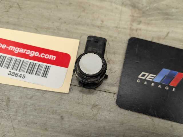 OEM BMW F15 F16 F48 F90 F97 G01 G12 G30 Bumper Parking Distance Sensor PDC White