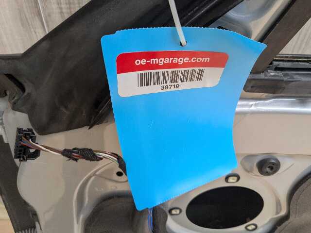 *14-20 OEM BMW F32 F33 F82 F83 M4 Front Right Passenger Door Shell Panel Silver