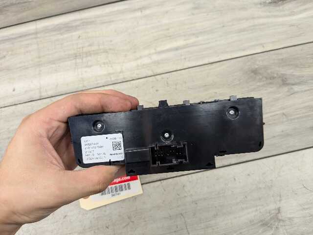 OEM BMW F95 G05 G06 G07 G16 F93 X5 REAR AC Heater Climate Control Switch Module