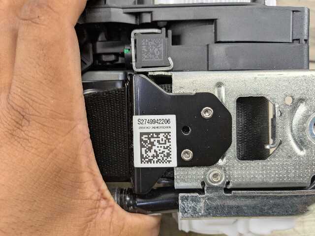 OEM BMW F95 G05 G06 G07 X5 X6 X7 Front Right Passenger Seat Belt Retractor Black