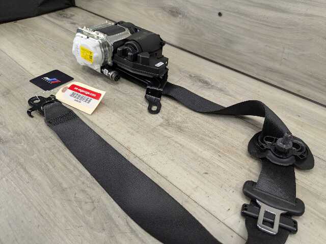 OEM BMW F95 G05 G06 G07 X5 X6 X7 Front Right Passenger Seat Belt Retractor Black