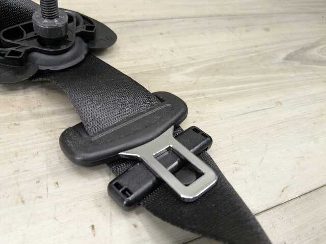 OEM BMW F95 G05 G06 G07 X5 X6 X7 Front Right Passenger Seat Belt Retractor Black
