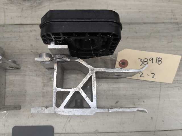 OEM BMW F95 F96 G05 G06 G07 G09 X5 X7 Left Right Bumper Impact Mount Bracket SET