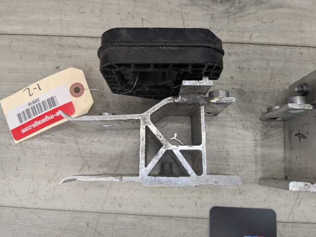 OEM BMW F95 F96 G05 G06 G07 G09 X5 X7 Left Right Bumper Impact Mount Bracket SET