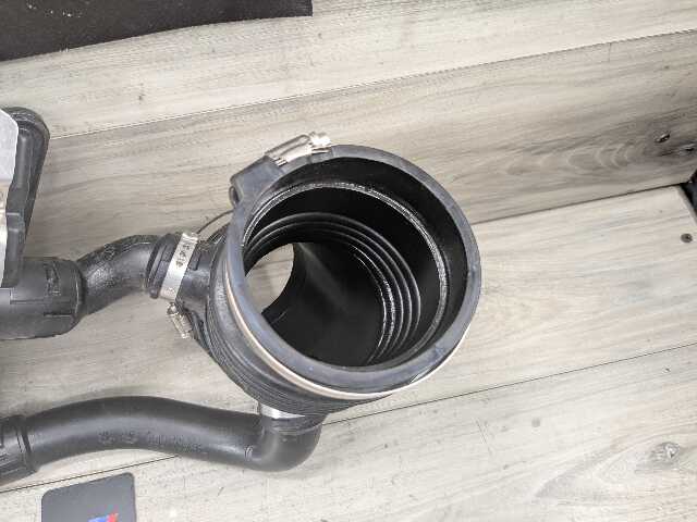 17-23 OEM BMW G05 G07 G12 G30 X5 Engine B58C Air Intake Resonator Hose Tube Pipe