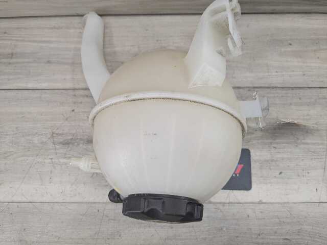 19-23 OEM BMW G05 G06 G07 X5 X6 X7 Radiator Coolant Reservoir Expansion Tank