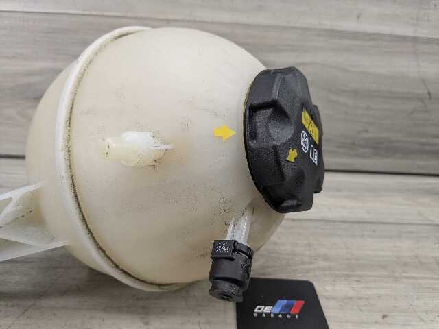 19-23 OEM BMW G05 G06 G07 X5 X6 X7 Radiator Coolant Reservoir Expansion Tank