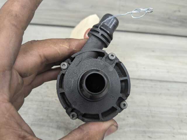 OEM BMW F23 F30 F32 F36 F80 F82 M3 Engine B46 S55 Auxiliary Coolant water Pump