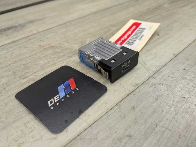 OEM BMW F44 F48 F97 G01 G05 G12 G20 G30 G80 USB Dual Type C Charger Port Socket
