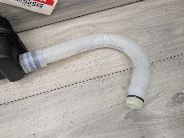 OEM BMW F95 F96 G05 G06 G07 X5 X6 X7 Windshield Washer Bottle Reservoir Tank