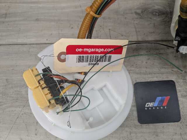 19-25 OEM BMW G05 G06 G07 X5 X6 X7 Rear Gas Tank Fuel Pump Sending Unit B58