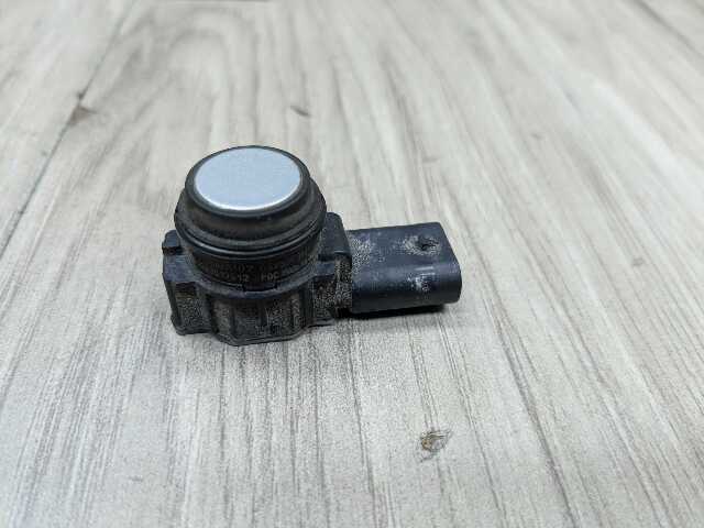 OEM BMW F22 F30 F32 F36 F80 F82 F83 M3 Bumper PDC Parking Distance Sensor Silver