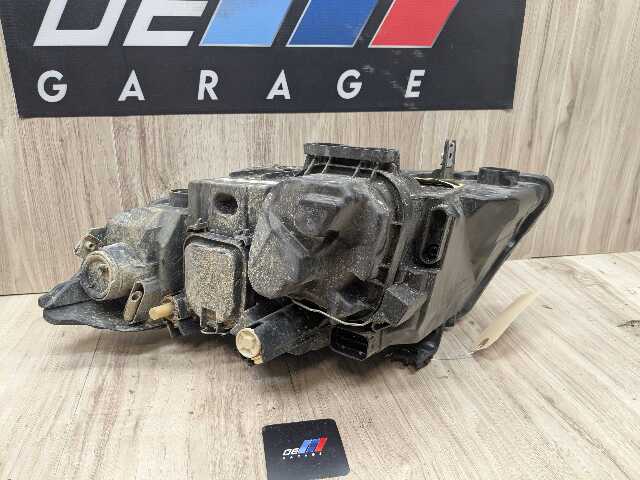 *09-11 TYC BMW E90 E91 328 335 LCI Right Passenger Halogen Headlight w/ Modules