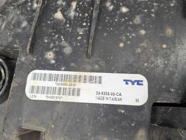 *09-11 TYC BMW E90 E91 328 335 LCI Right Passenger Halogen Headlight w/ Modules