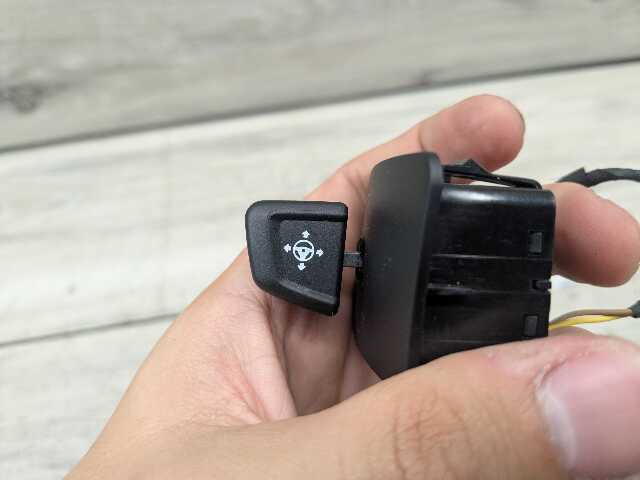 OEM BMW F90 G05 G06 G07 G11 G12 G30 Steering Wheel Column Adjust Control Switch