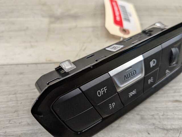 *OEM BMW G20 G22 G23 G26 G42 G80 G82 M3 M4 Headlight Control Switch Light Module