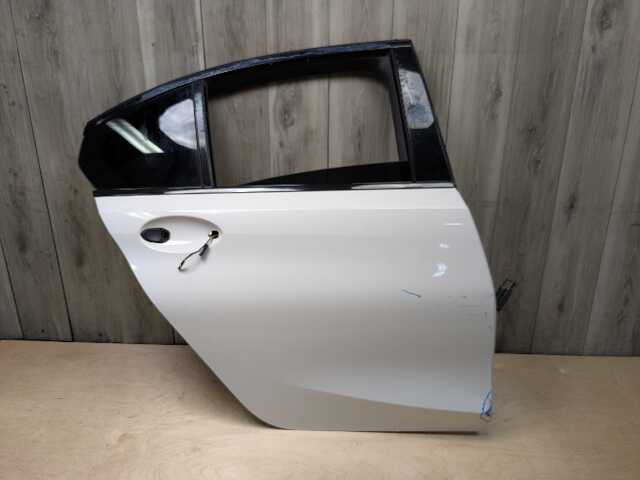 *19-24 OEM BMW G20 G80 330 M340 REAR Right Passenger Door Shell Panel White 300