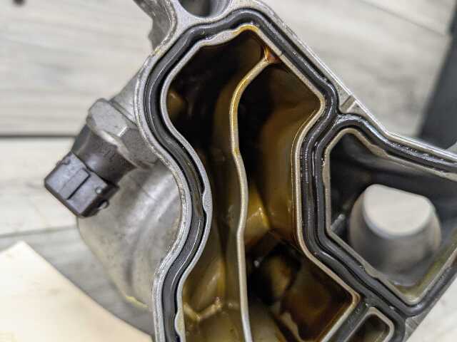 OEM BMW E82 E88 E90 E92 E93 Engine N51 N52 N54 N55 Oil Filter Housing COOLER