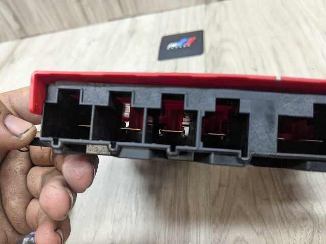 OEM BMW F15 F16 F85 X5 X6 Rear Trunk B+ Junction Power Distributor Fuse Box