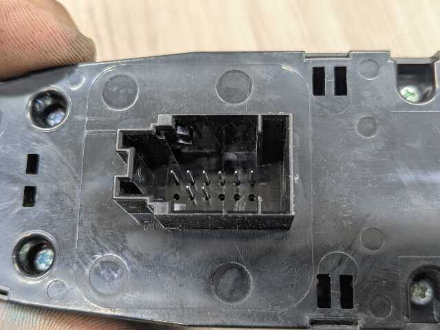 OEM BMW F15 F16 F85 F39 F48 X1 X5 Front Driver Master Window Glass Lifter Switch