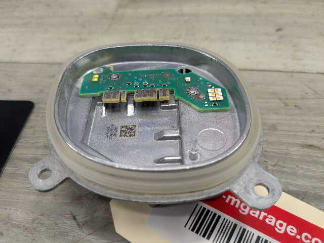 19-21 OEM BMW G20 330 M340 Right Passenger Turn Signal Headlight Ballast Module