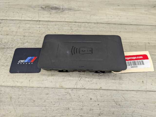 OEM BMW G05 G01 G20 G26 G80 M3 Center Console Storage Phone Car Wireless Charger