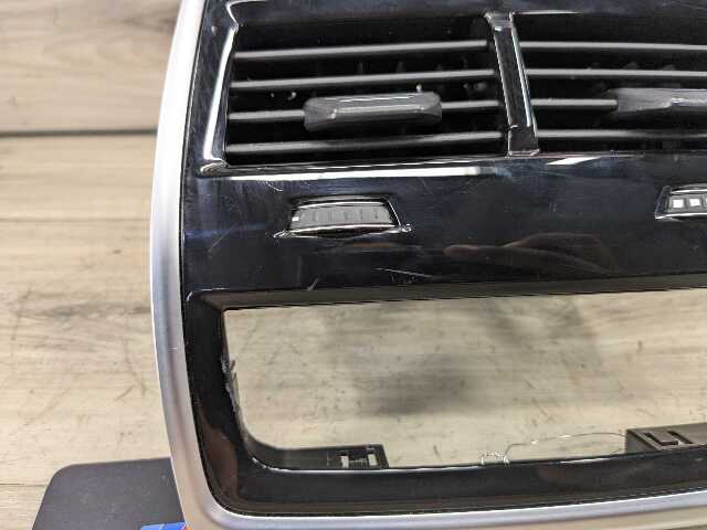 OEM BMW F95 F96 G05 G06 G07 G09 X5 X6 X7 REAR Center Console AC Air Vent Trim