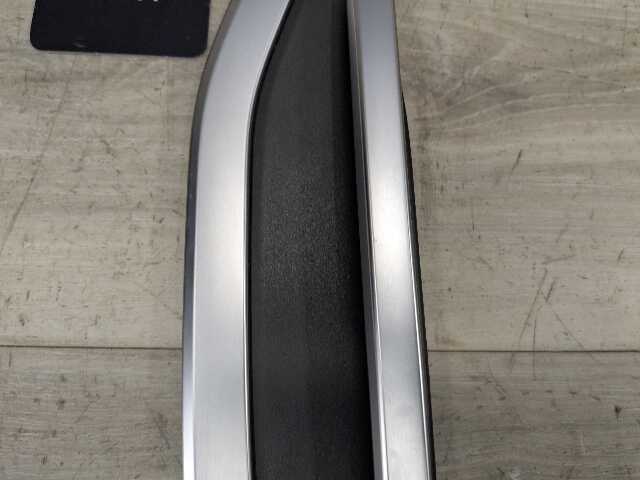 19-23 OEM BMW G05 X5 Left Driver Fender Vent Cover Molding Trim