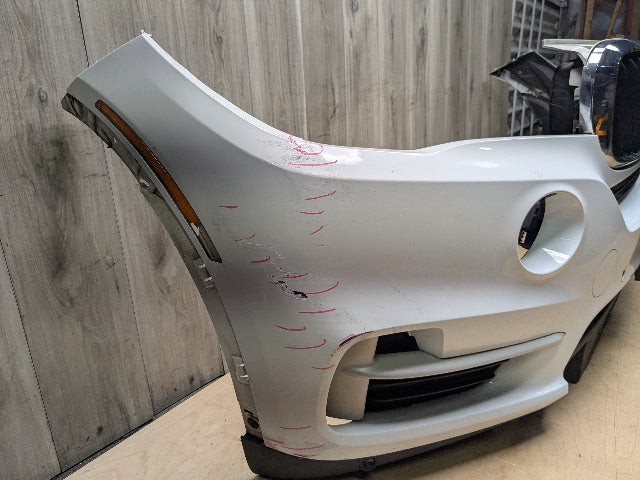 NOTE* 14-18 OEM BMW F15 X5 Front Bumper Cover w/ Upper Lower Grilles White 300
